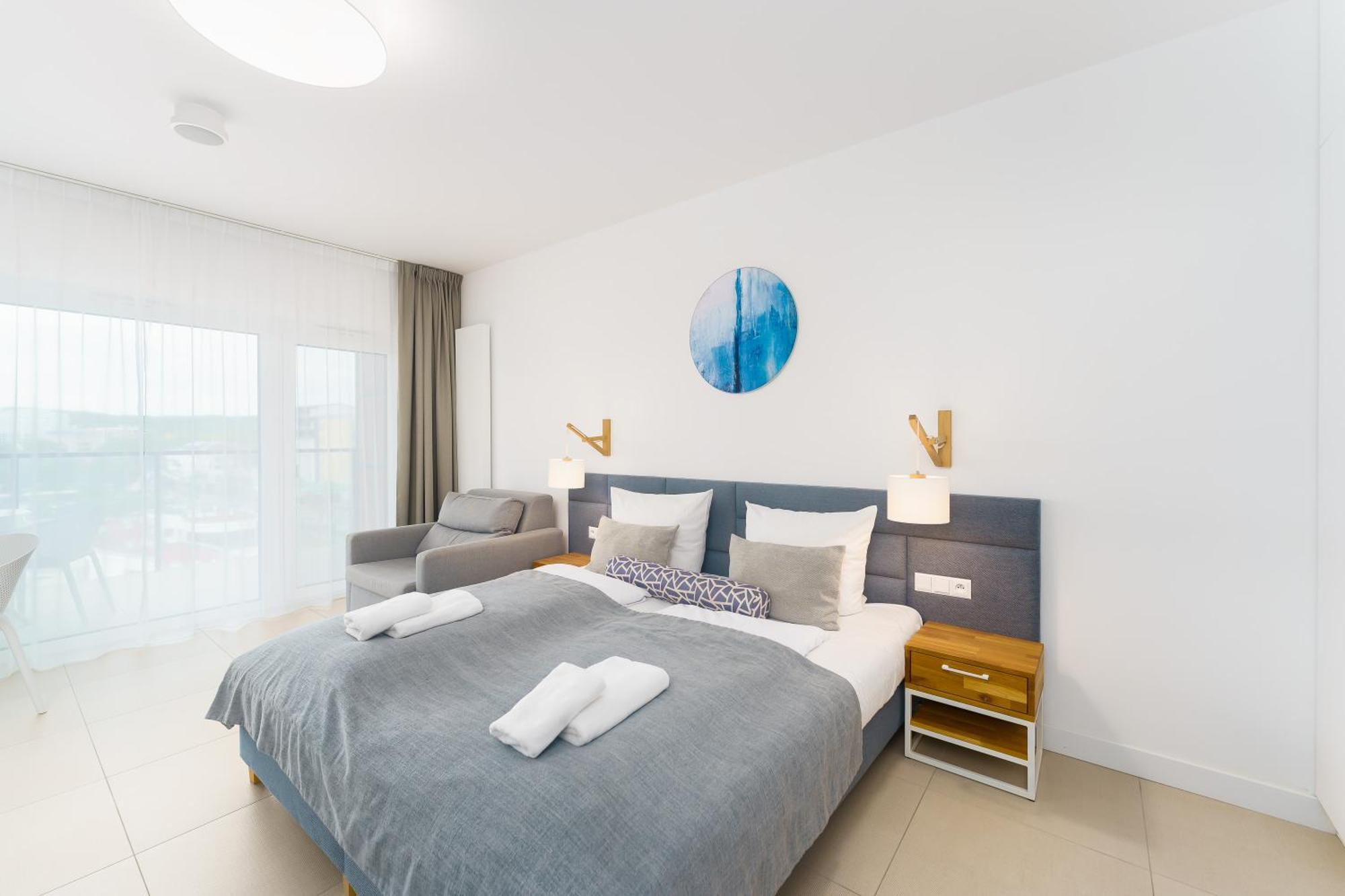 Aquamarina Prima Deluxe Studios With Sea View By Noclegi Renters 米兹多洛杰 外观 照片