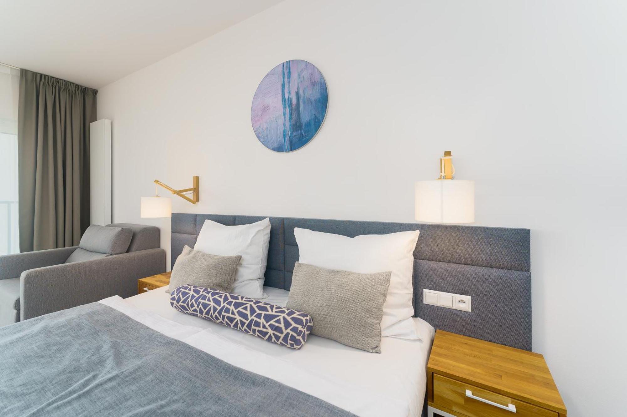 Aquamarina Prima Deluxe Studios With Sea View By Noclegi Renters 米兹多洛杰 外观 照片