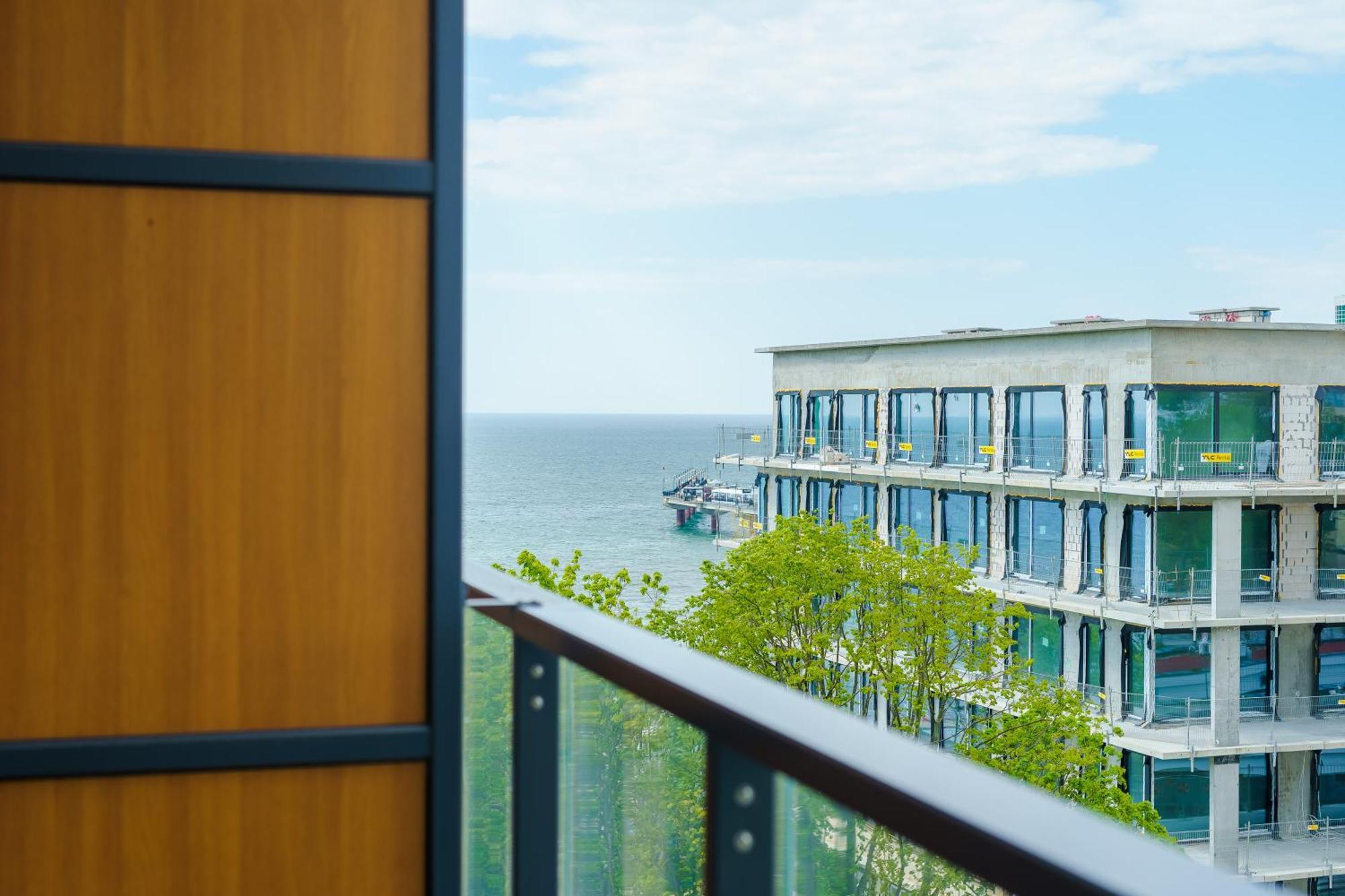 Aquamarina Prima Deluxe Studios With Sea View By Noclegi Renters 米兹多洛杰 外观 照片