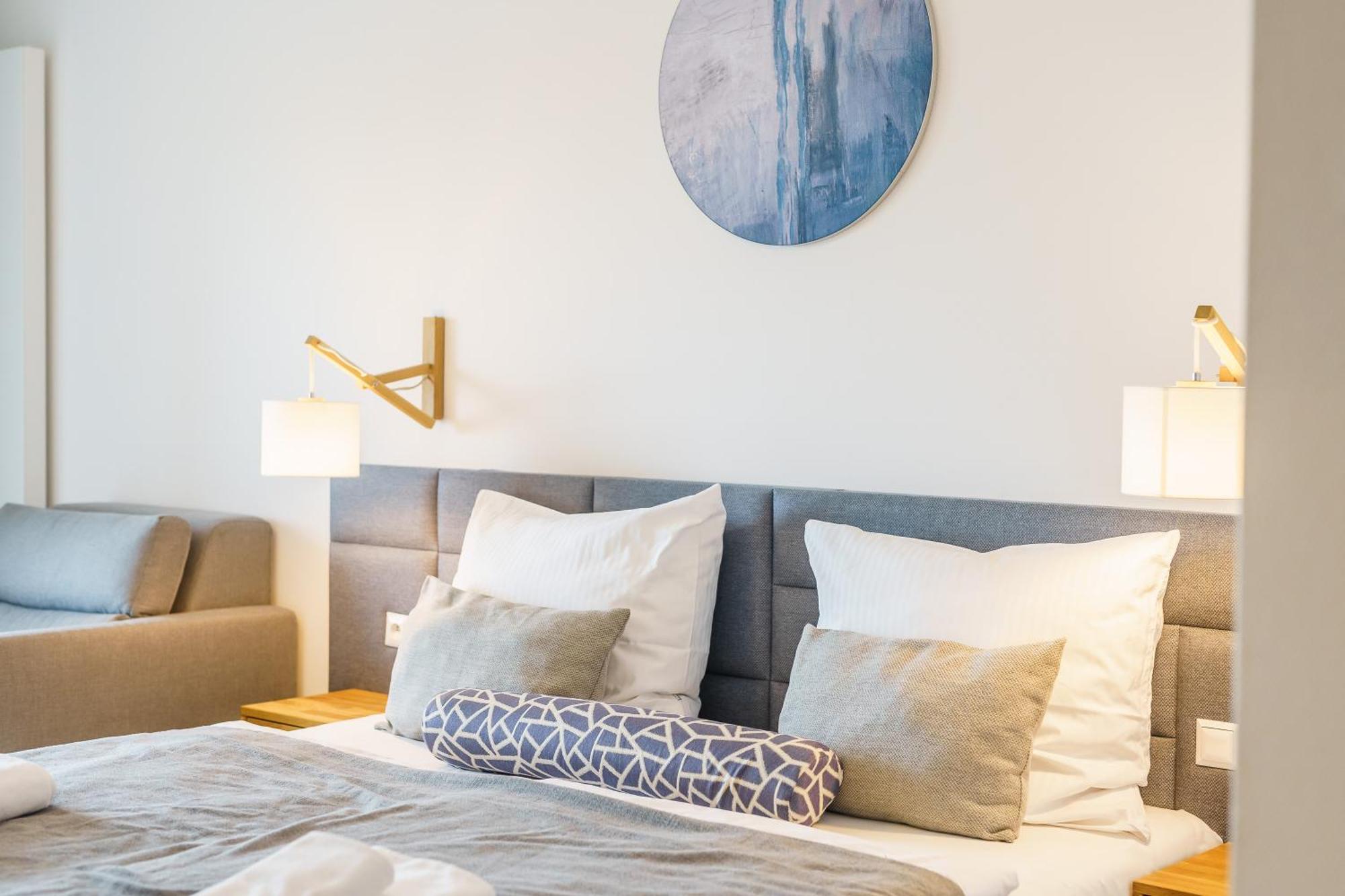 Aquamarina Prima Deluxe Studios With Sea View By Noclegi Renters 米兹多洛杰 外观 照片
