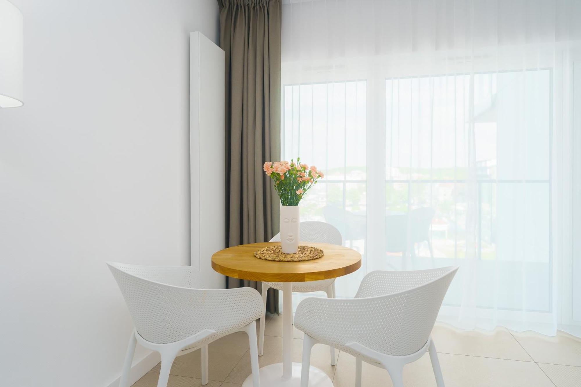 Aquamarina Prima Deluxe Studios With Sea View By Noclegi Renters 米兹多洛杰 外观 照片
