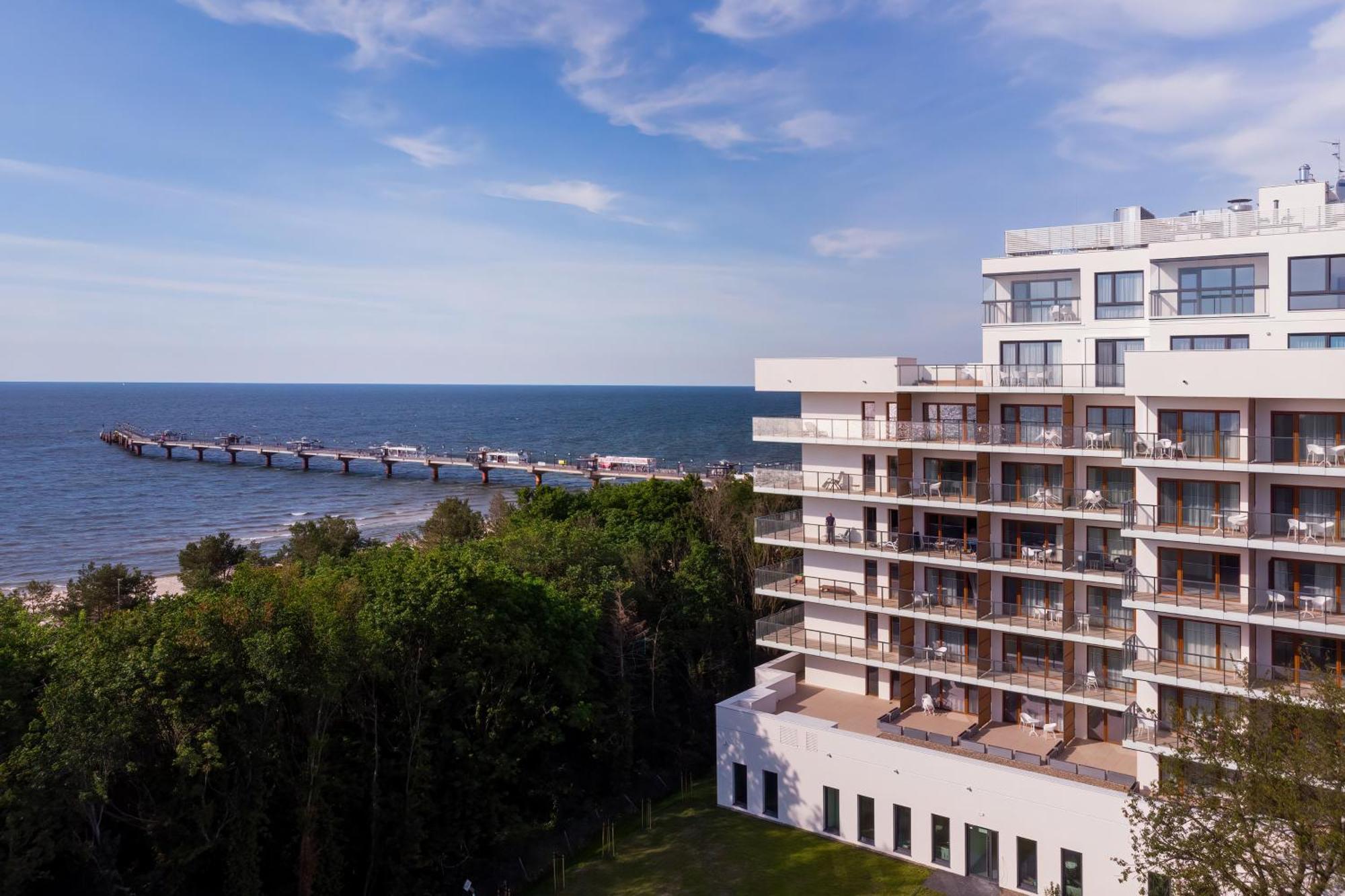 Aquamarina Prima Deluxe Studios With Sea View By Noclegi Renters 米兹多洛杰 外观 照片