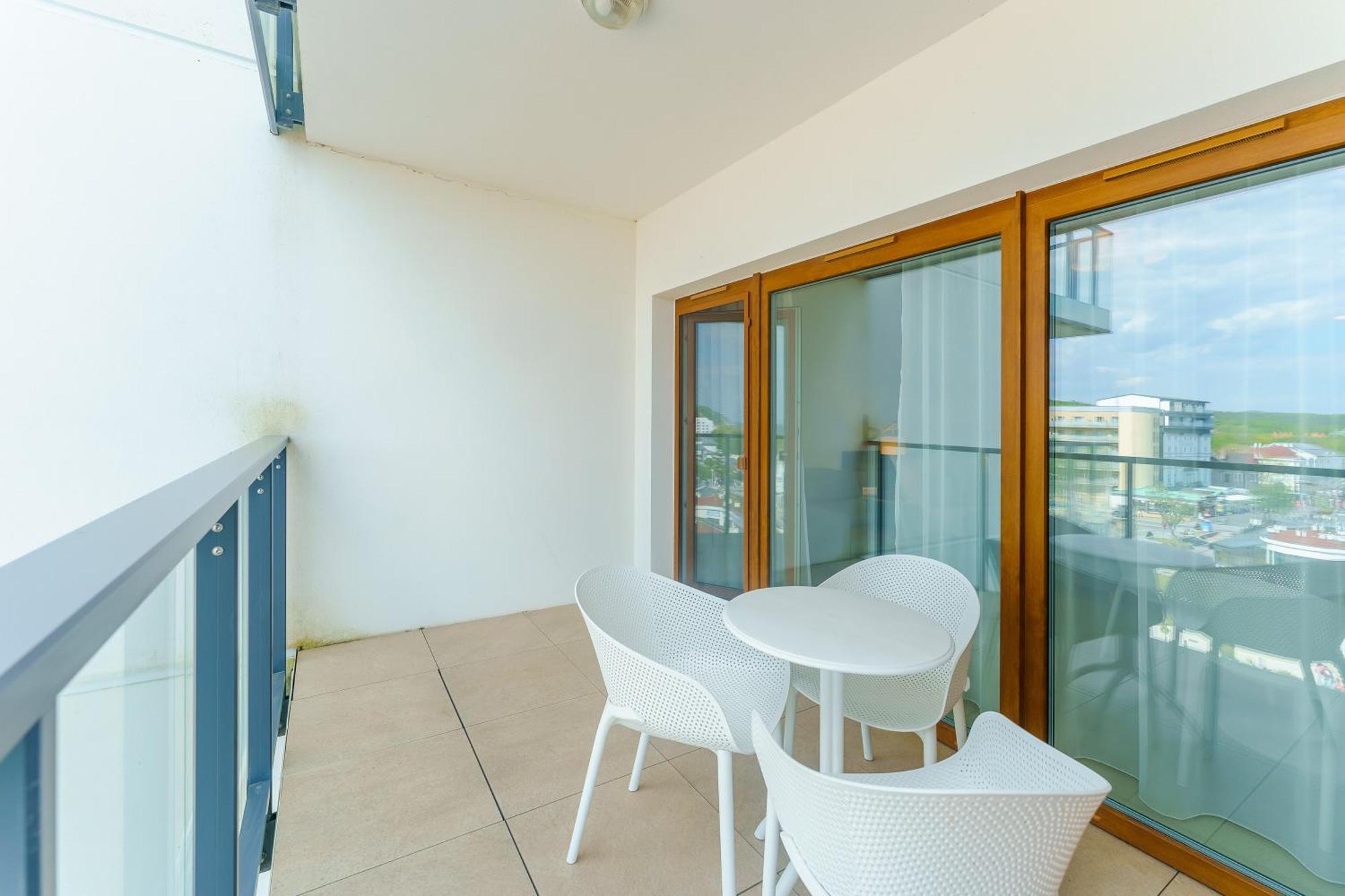 Aquamarina Prima Deluxe Studios With Sea View By Noclegi Renters 米兹多洛杰 外观 照片