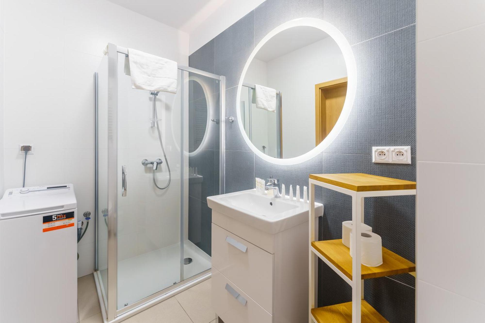 Aquamarina Prima Deluxe Studios With Sea View By Noclegi Renters 米兹多洛杰 外观 照片