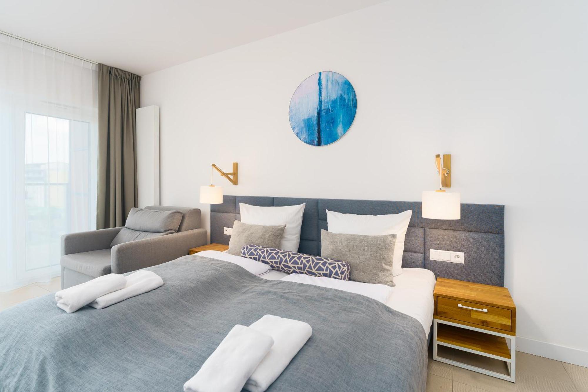 Aquamarina Prima Deluxe Studios With Sea View By Noclegi Renters 米兹多洛杰 外观 照片
