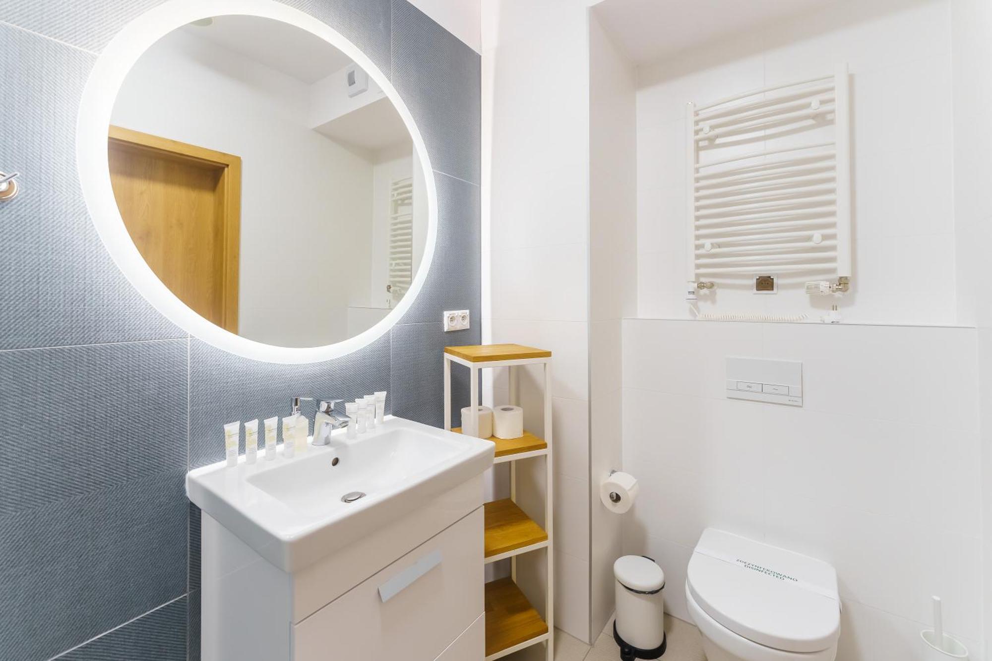 Aquamarina Prima Deluxe Studios With Sea View By Noclegi Renters 米兹多洛杰 外观 照片