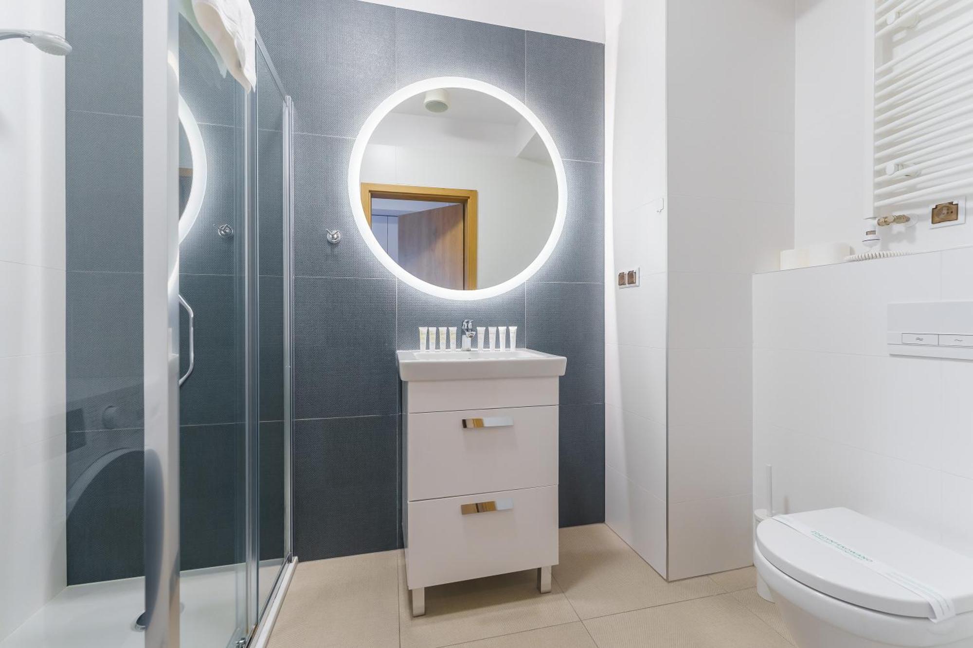 Aquamarina Prima Deluxe Studios With Sea View By Noclegi Renters 米兹多洛杰 外观 照片